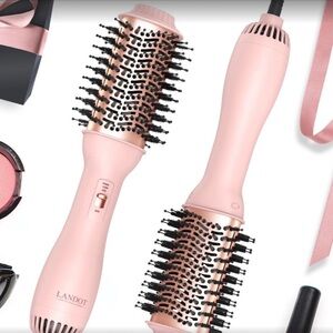 Landot blow dryer brush.